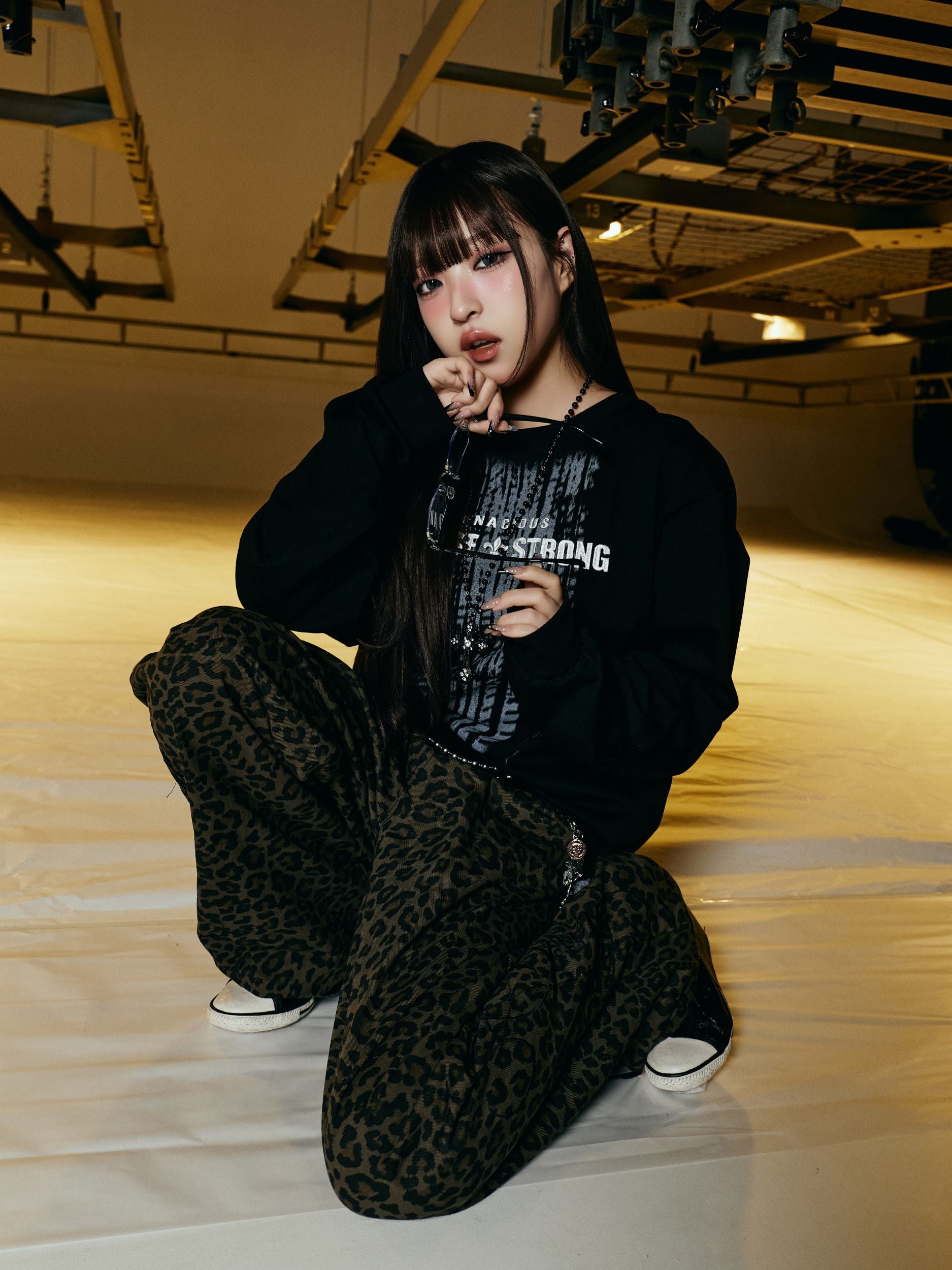 《予約商品》【ユニセックス】グラフィックロゴロンT