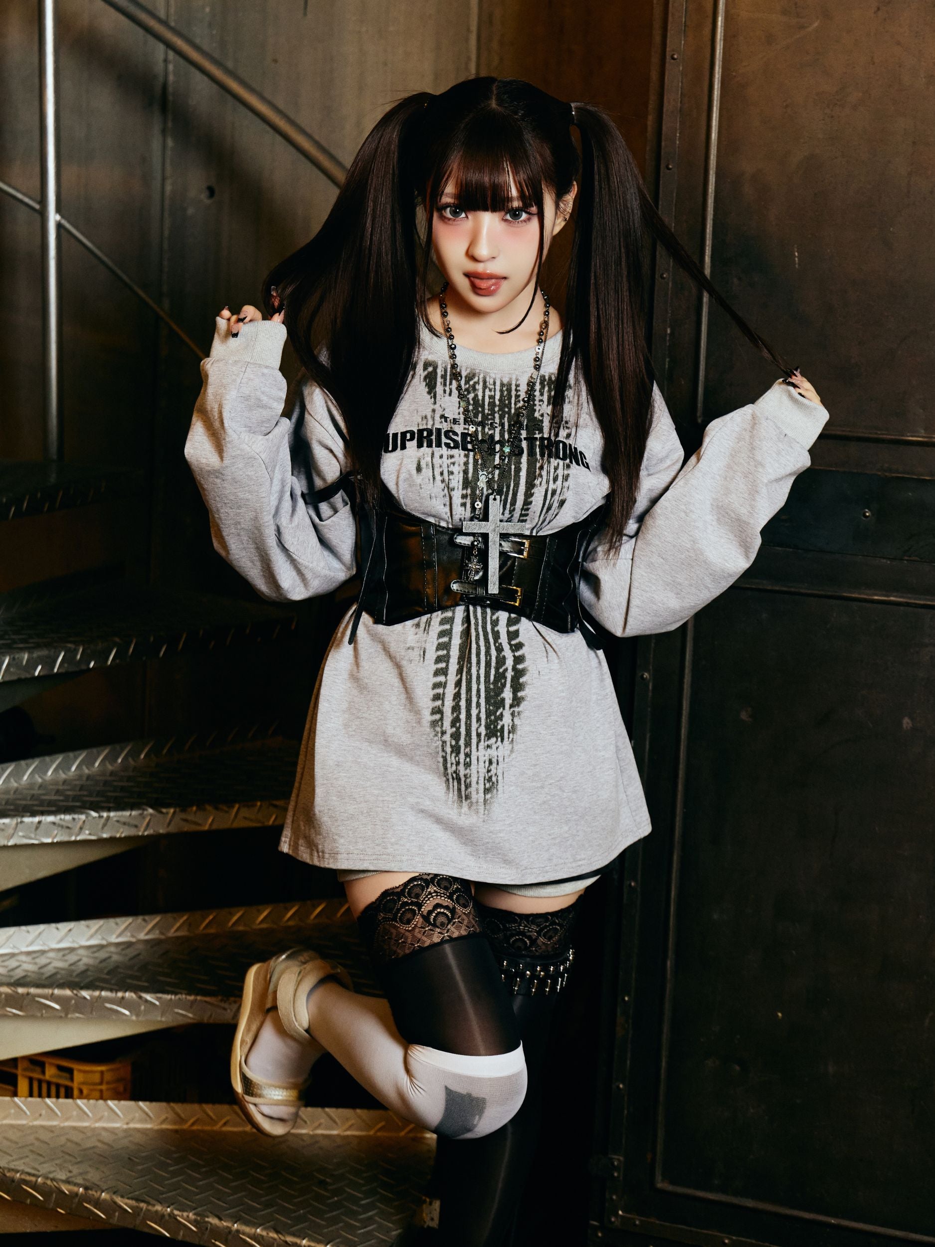 【ユニセックス】グラフィックロゴロンT