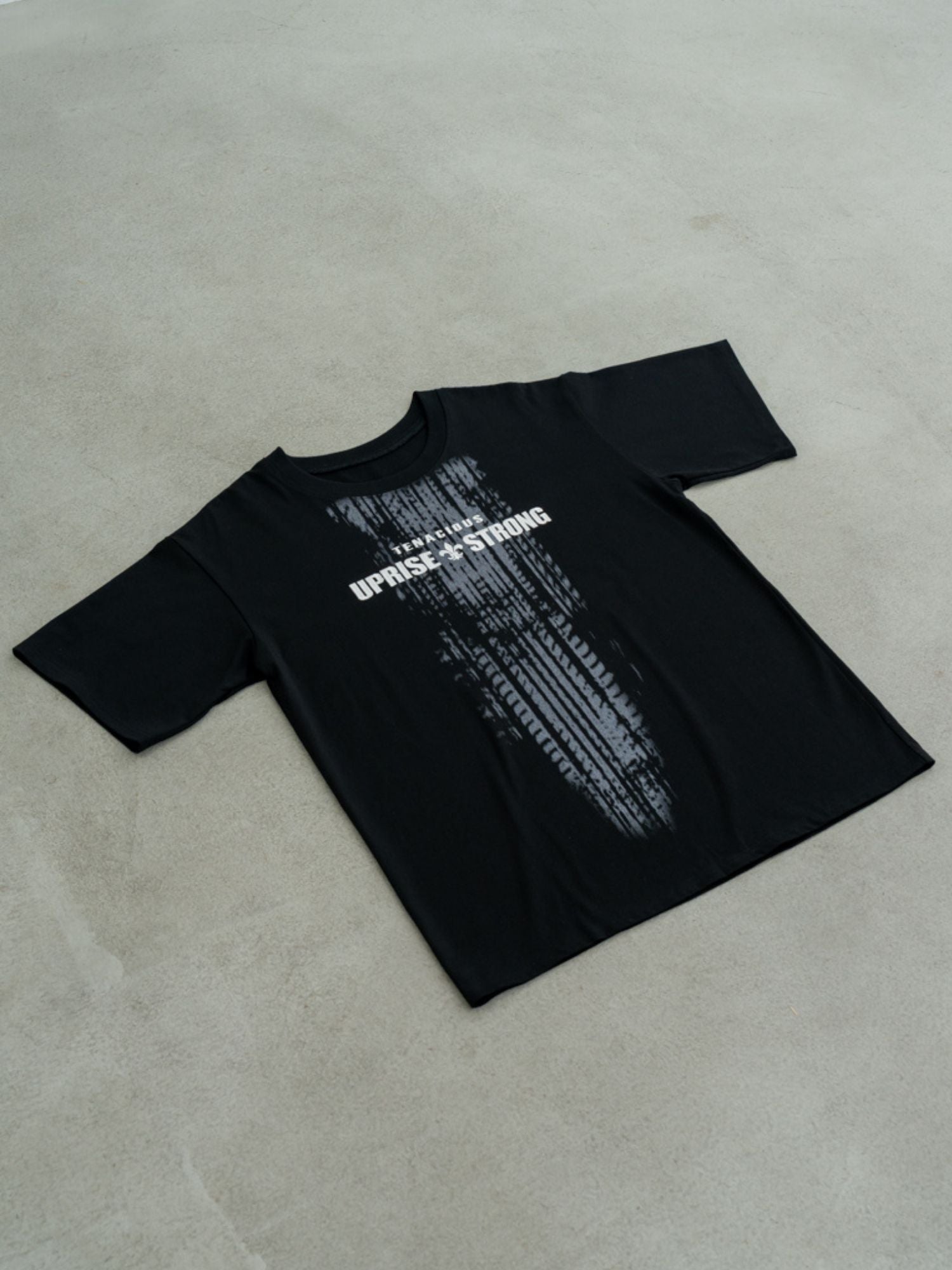 【ユニセックス】グラフィックロゴTシャツ