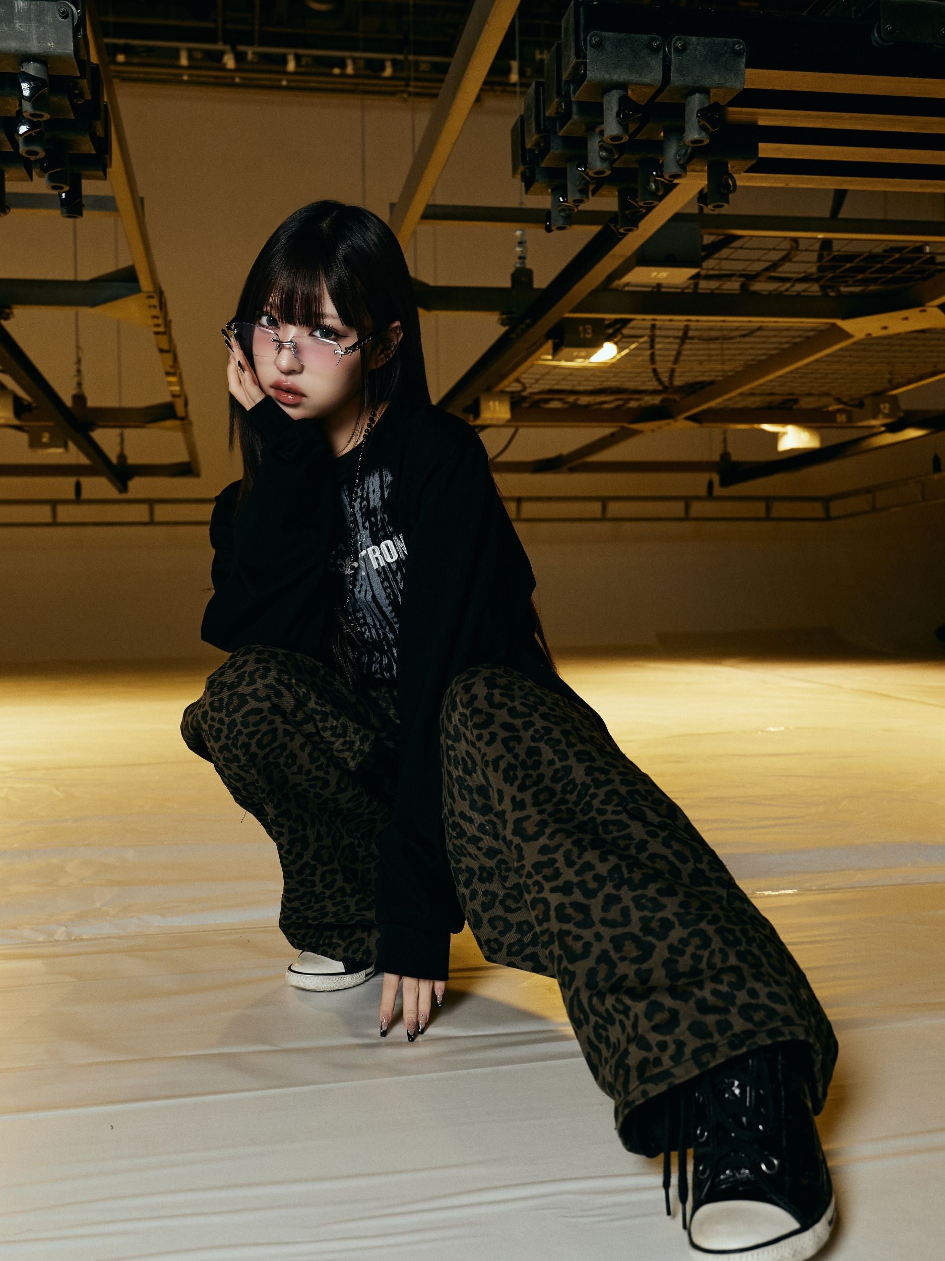 【ユニセックス】グラフィックロゴロンT