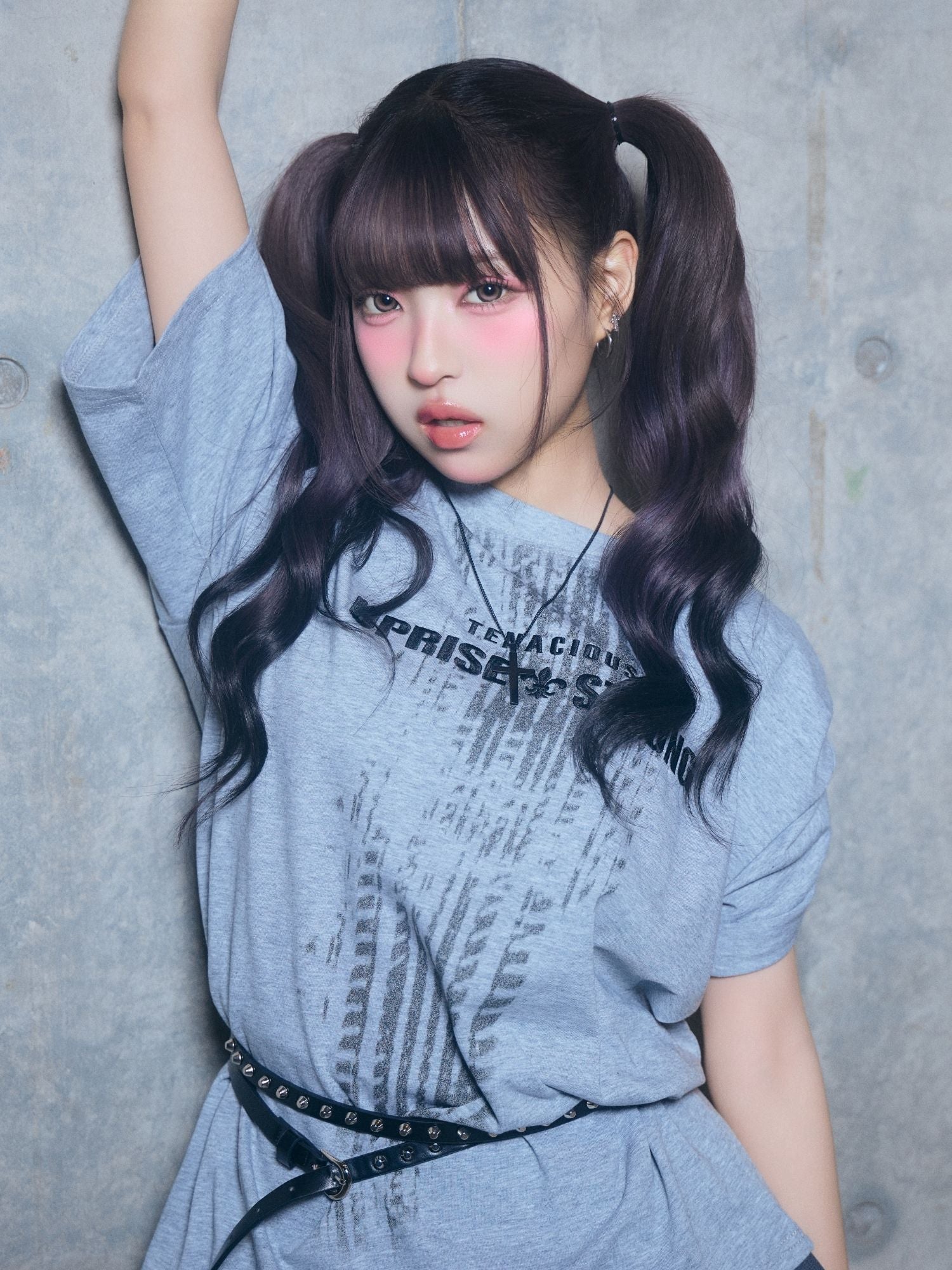 【ユニセックス】グラフィックロゴTシャツ