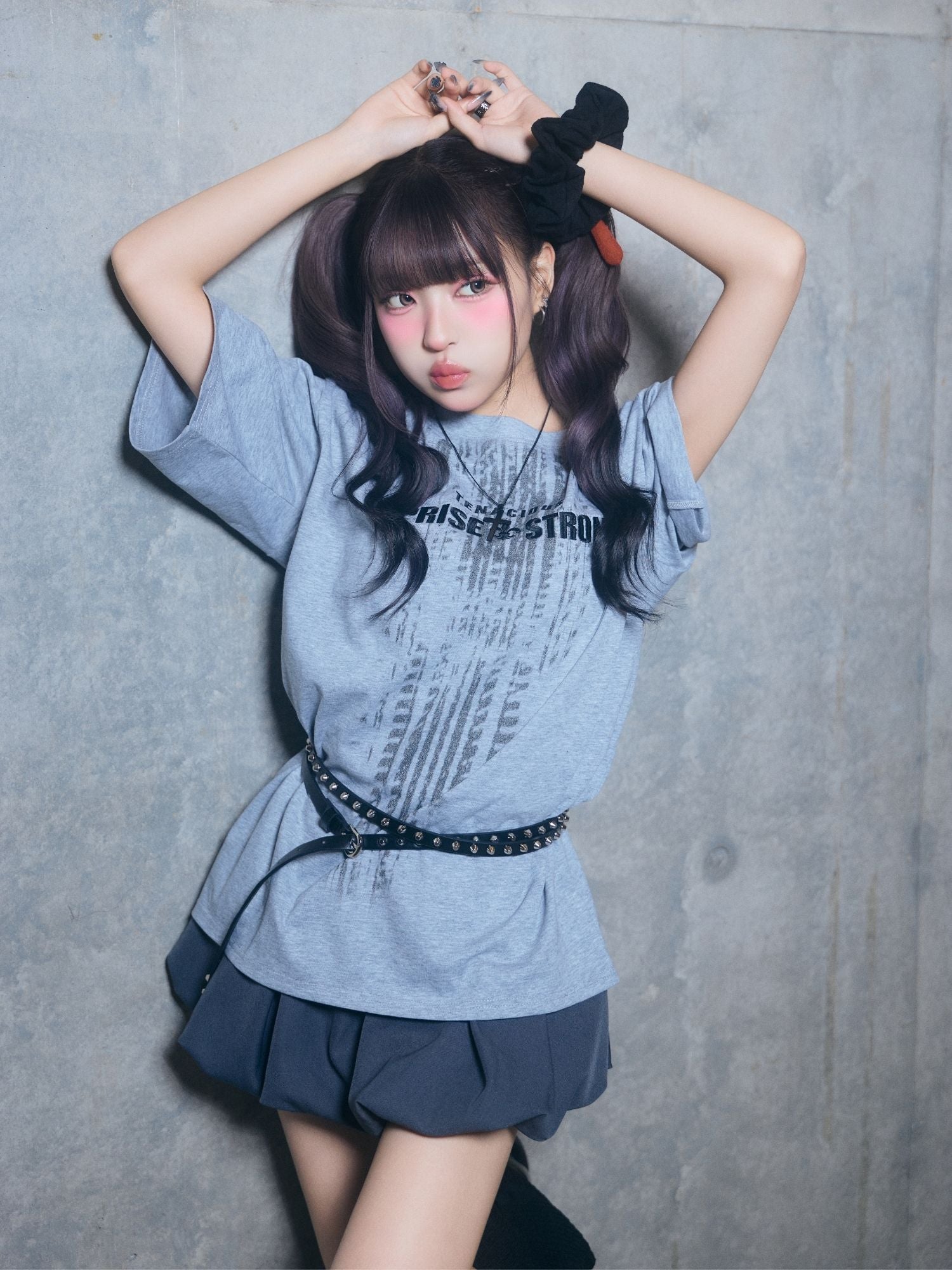【ユニセックス】グラフィックロゴTシャツ